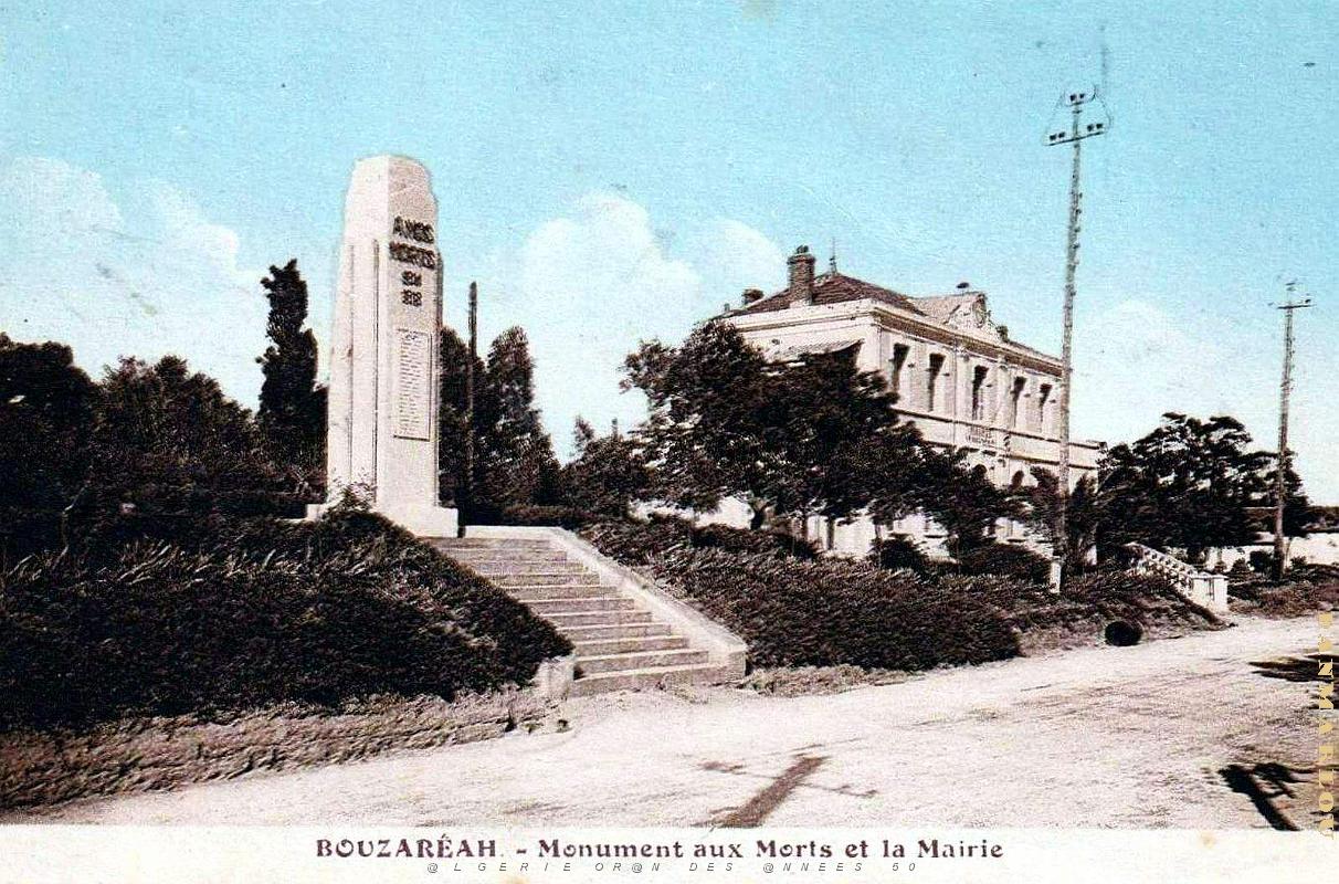 Alger - Bouzareah - Monument aux Morts et Mairie.jpg